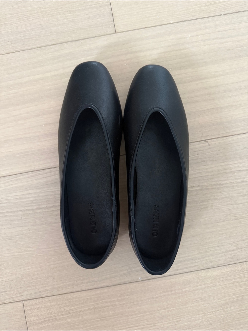 Old Navy Black Flats
